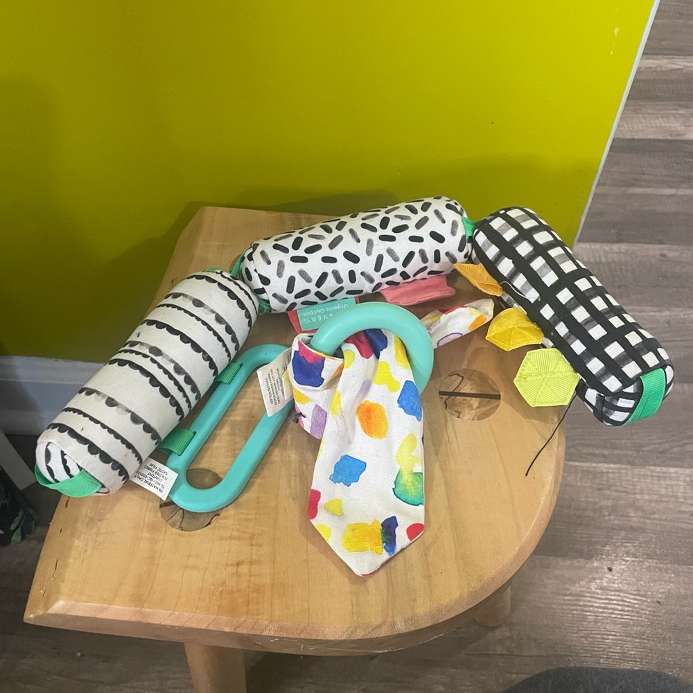 Lovevery baby lot sensory links and crinkle teether